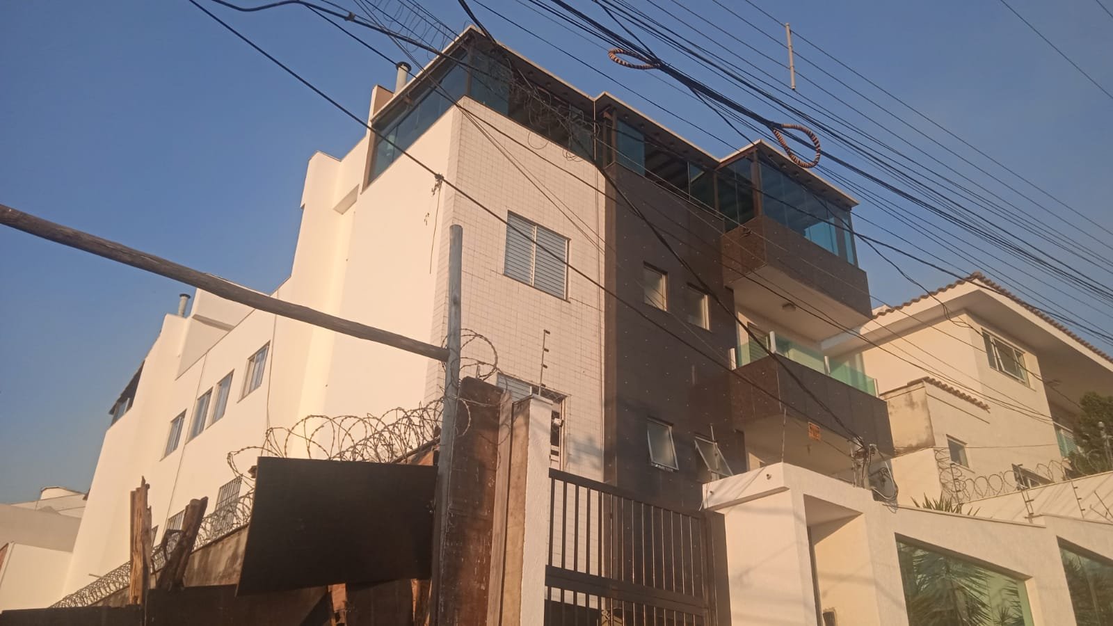 a1000ec5-1a85-4aba-8679-fef0cc409417